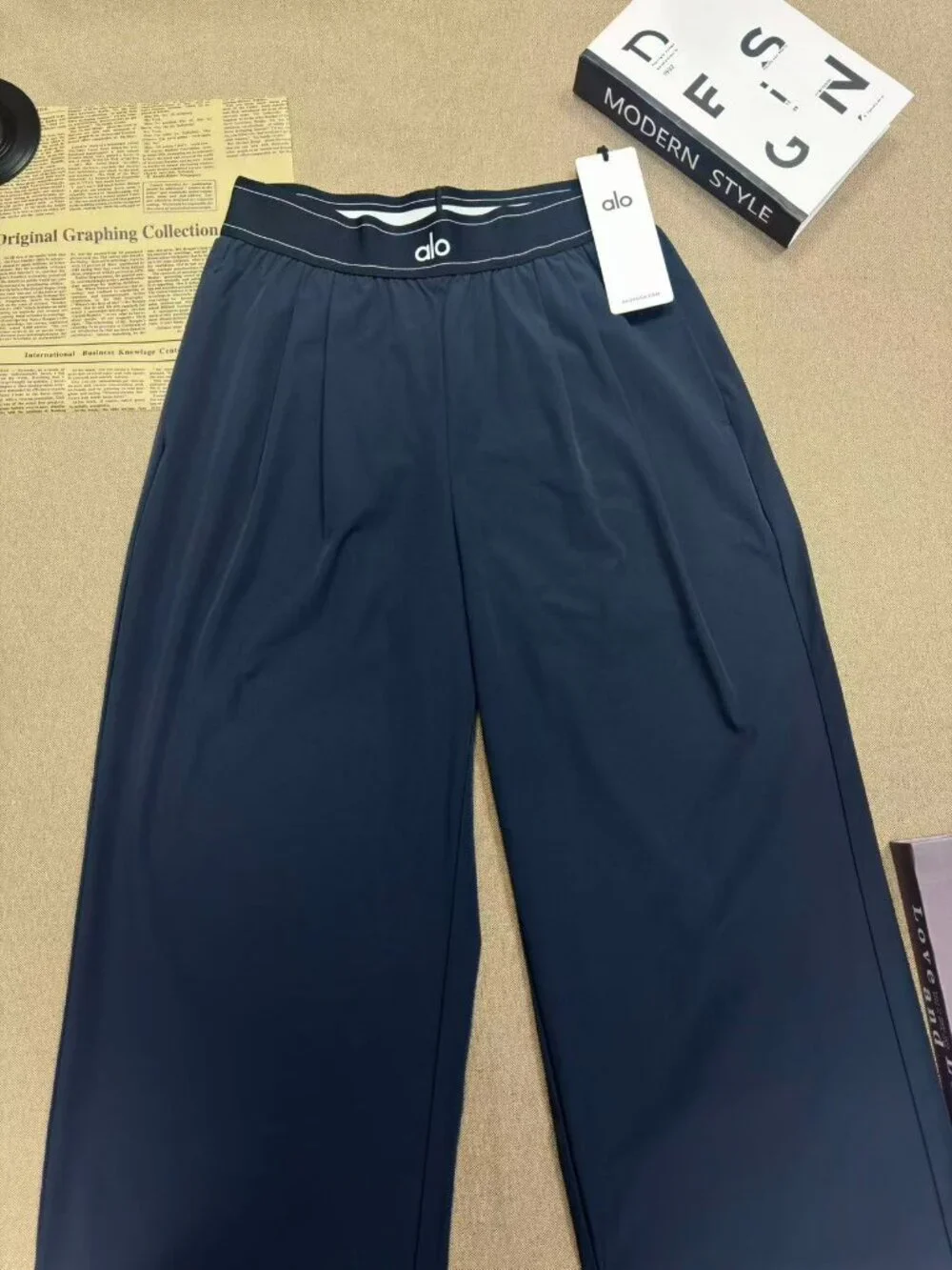 NWT ALO Yoga👮‍♀️💙Suit Up Pants Navy Blue High Waisted Wide Leg Long Leg Look
